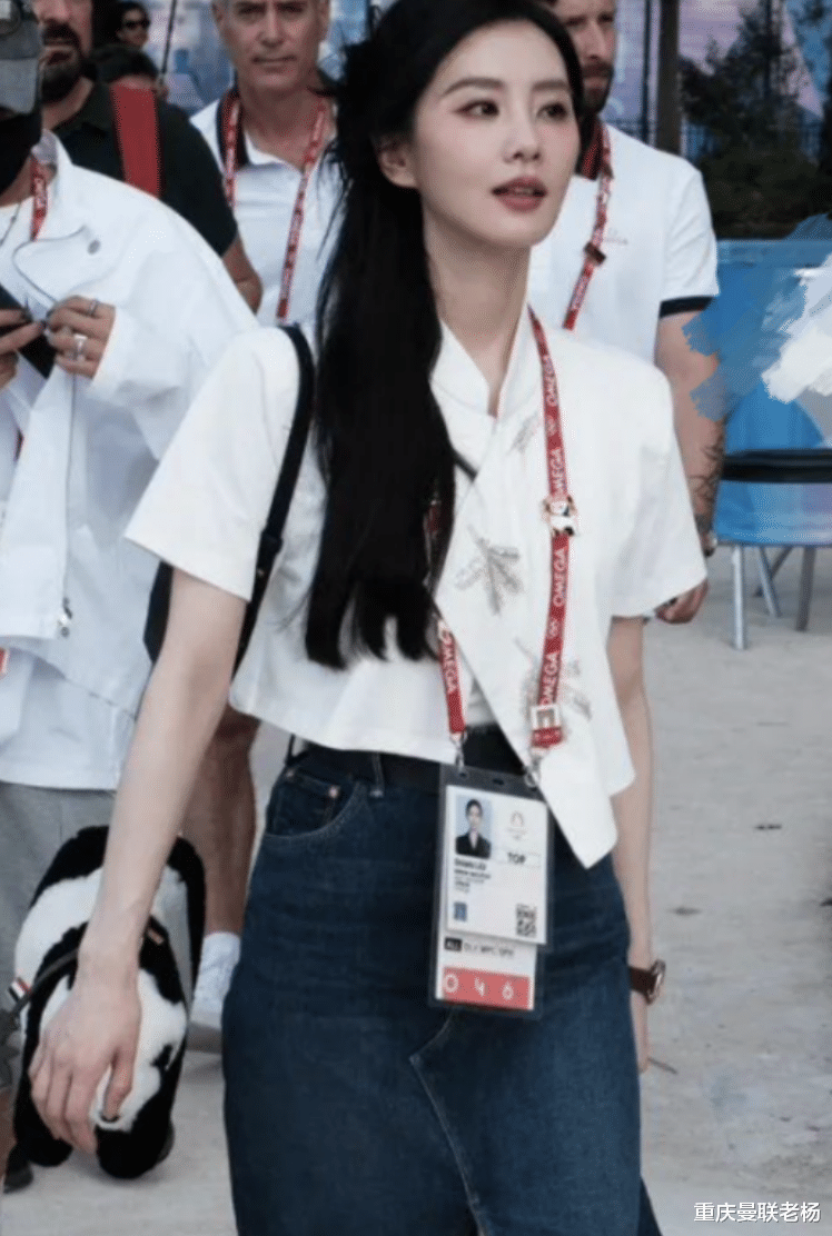 刘诗诗巴黎奥运一袭白衣,尽显古典韵味、东方美人,羡慕吴奇隆