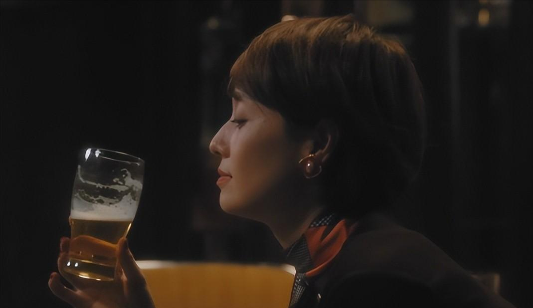 ?马伊琍又赌对了!悬疑剧《错位》口碑井喷,女二号出场引全场惊呼