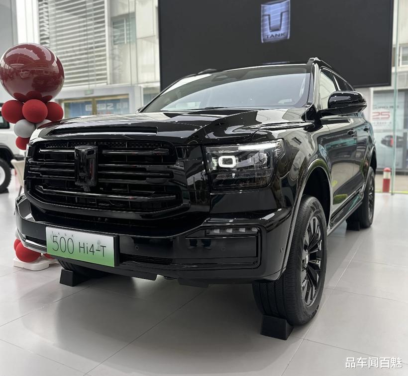 坦克500 Hi4-T新版本车型到店，“黑武士”造型很拉风，即将上市