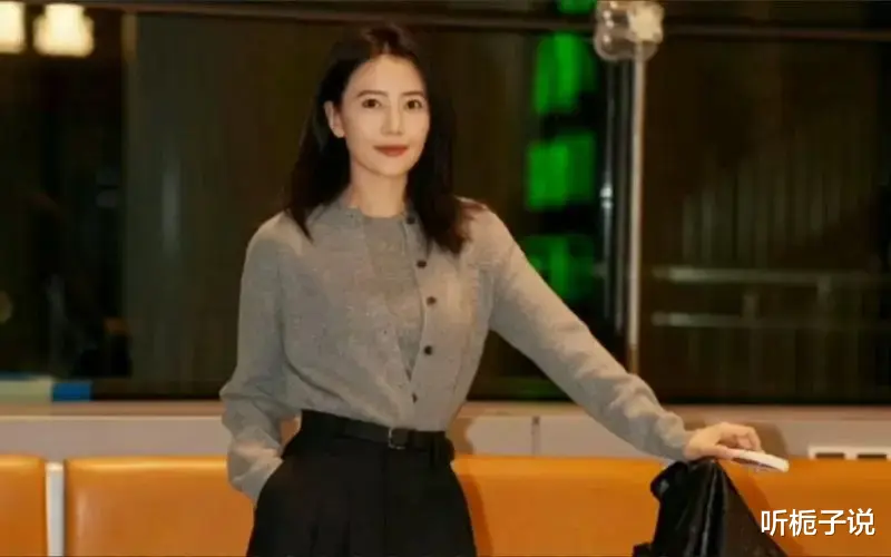 44岁高圆圆近况曝光!将女儿接北京上学,5岁Rhea颜值像极赵又廷