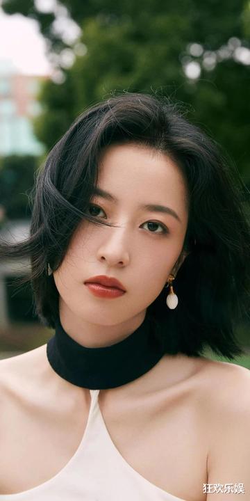 坐百万大G,活得比顶流还滋润,没翻车的前她,有多叫人眼红?