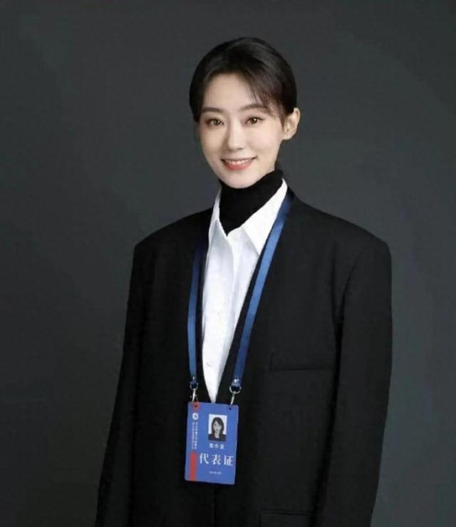 从“小透明”到视协副主席，张小斐，你的逆袭之路太燃了！