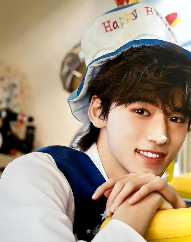 明明自己没实力,还敢冒充“资深导师”,这些顶流们能把人笑死