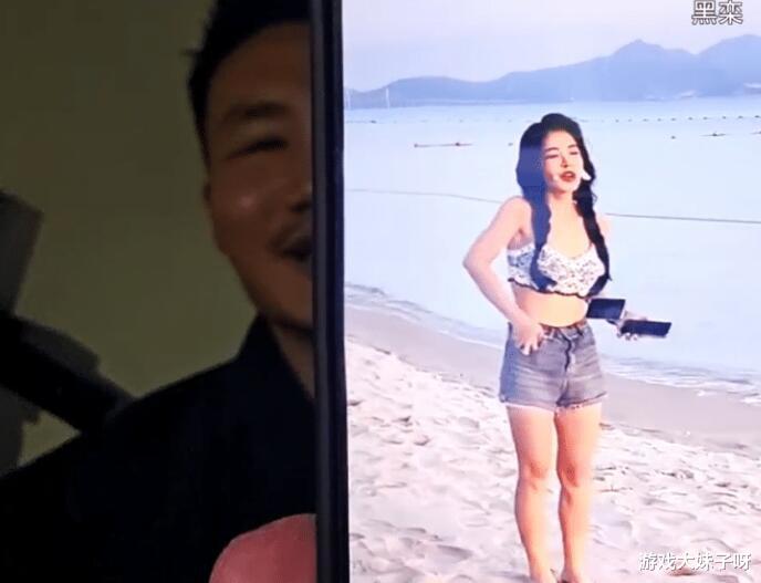 冯提莫被背刺,同平台主播证实她只有155cm,并放出真实全身照