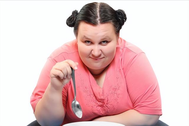 饿着肚子入睡能减肥?研究发现:长时间饥饿入睡,几种疾病找上门