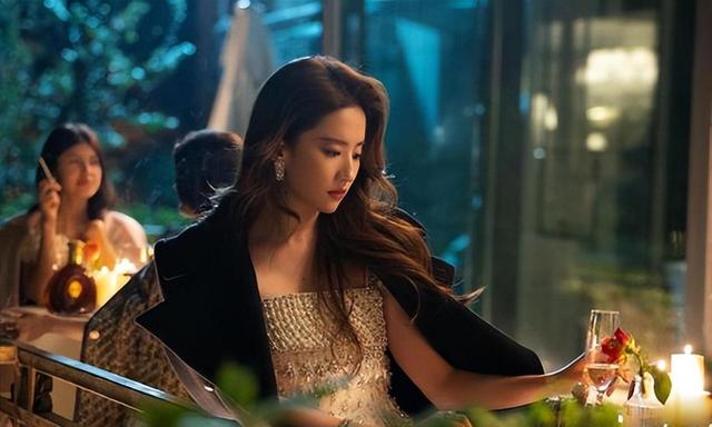 刘亦菲曝《玫瑰》收官后 ,请林更新霍建华出来团建被拒 理由超搞笑