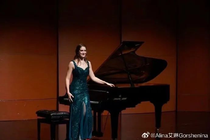 55岁“情歌王子”宣布再婚