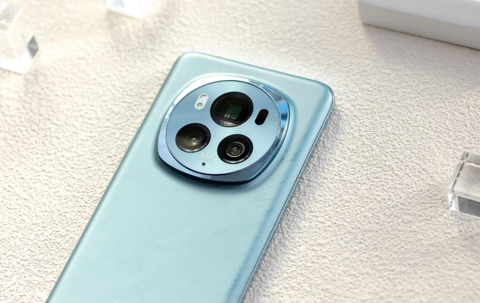 荣耀拍照“机皇”一跌再跌,16GB+1TB+卫星通信,还支持100倍变焦