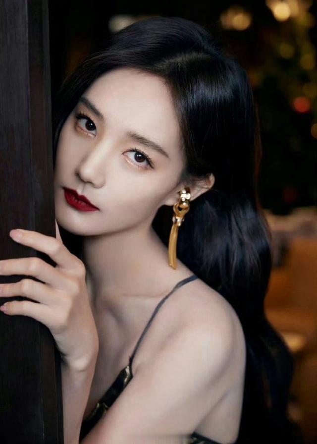 李一桐,臀太美了 ???