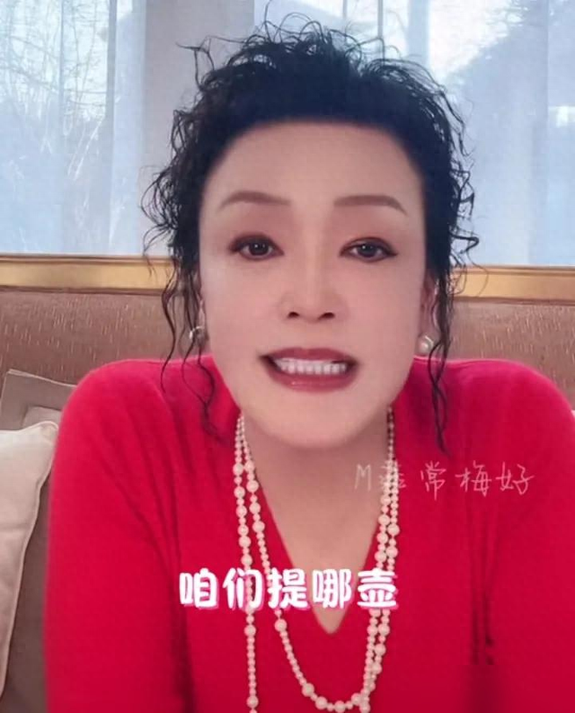 汪小菲邀请母亲去台北过年，张兰泪落泪了称无能无力，粉丝送安慰