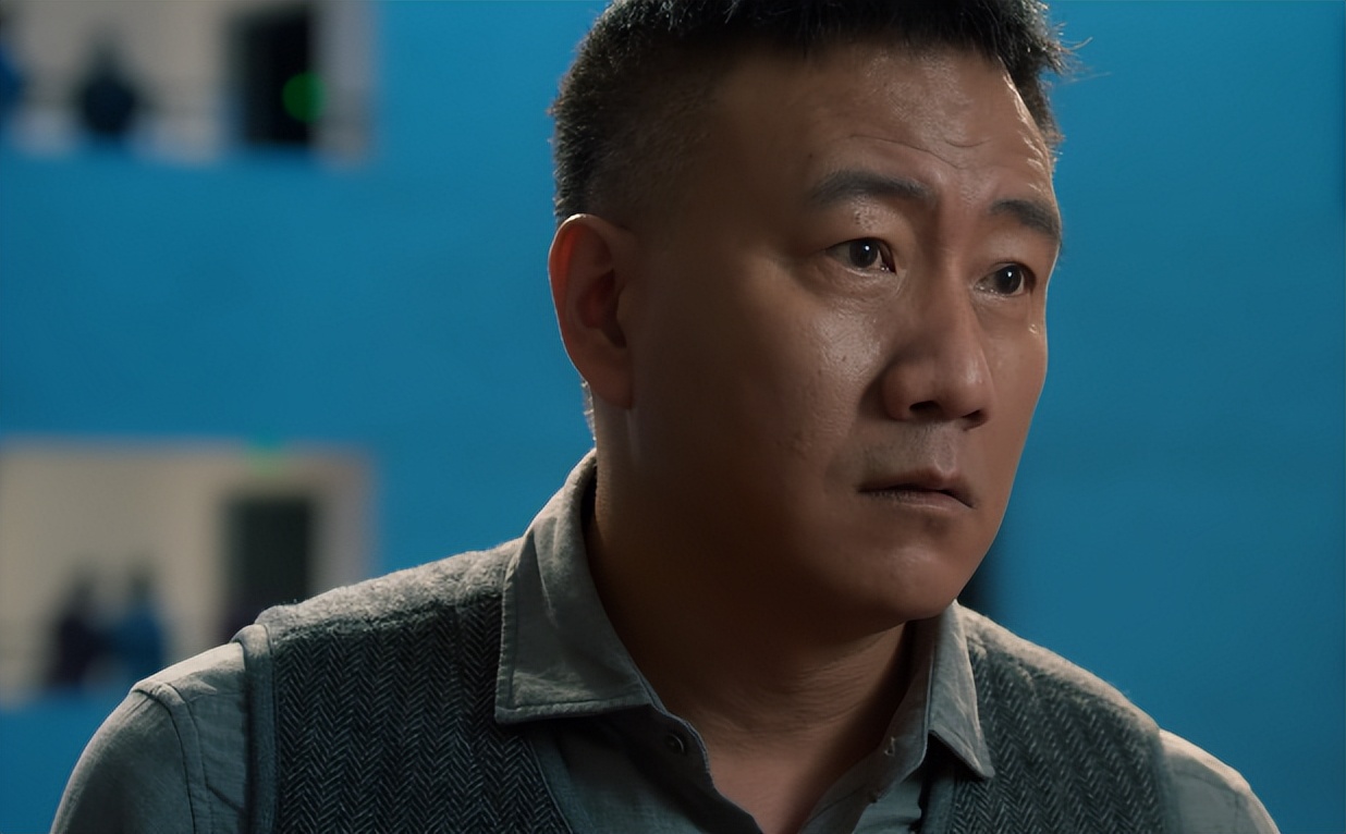 胡军新剧空降开播,看完4集,我要说:刑侦剧就应该这样拍