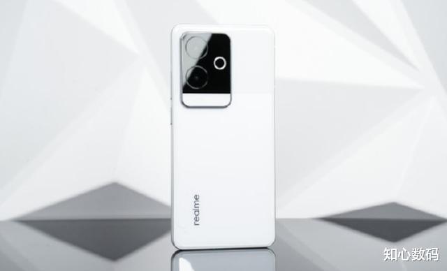 骁龙8Gen3+16GB+512GB，跌至2599元，堪称同价位“搅局者”