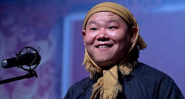 央视春晚彩排人员曝光!蒋欣穿黑羽绒服,岳云鹏孙越现身央视大楼