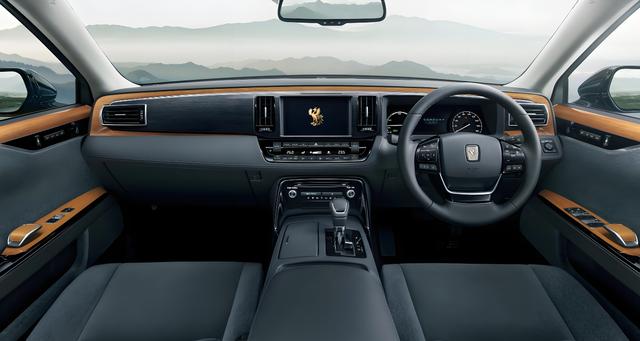 丰田的轿车“天花板”，车长5270mm，内饰纯手工打造，售价超600万