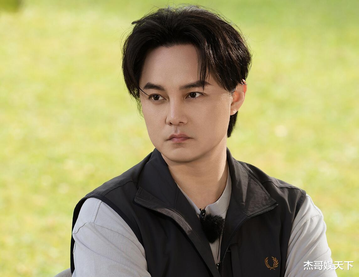 要不是黄晓明太过注重社交礼仪，观众怕是要被《中餐厅》骗惨了