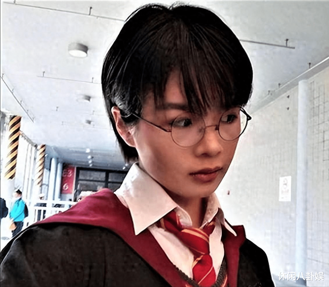 \全网公敌\许可馨,回国后叫嚣无人敢动她,如今去藤校读博