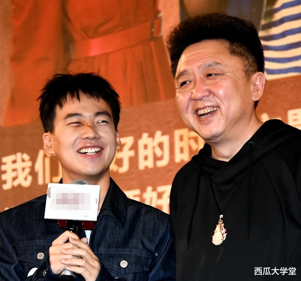 于谦为儿子举办18岁成人礼,骄傲宣布:同时收到18所大学的offer