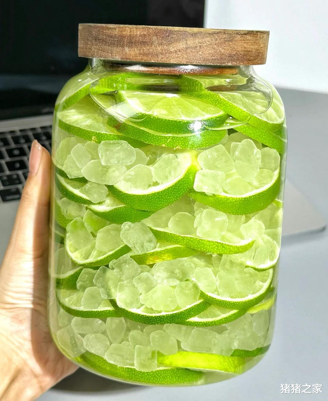 泡柠檬水，用开水还是冷水？都不对，教你正确做法，营养又好喝！