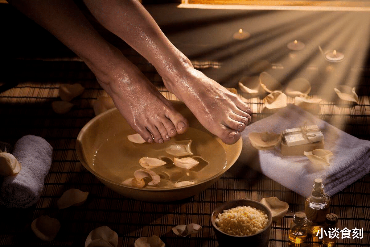 末伏10天养阳黄金期,牢记:1晒,2泡,3不吃,补足阳气顺利入秋