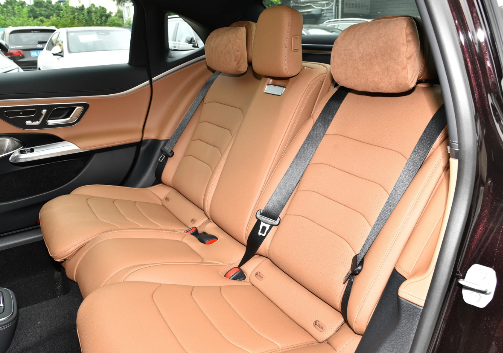 2.0T+9AT才卖31.49万？奔驰这次真要当价格屠夫！
