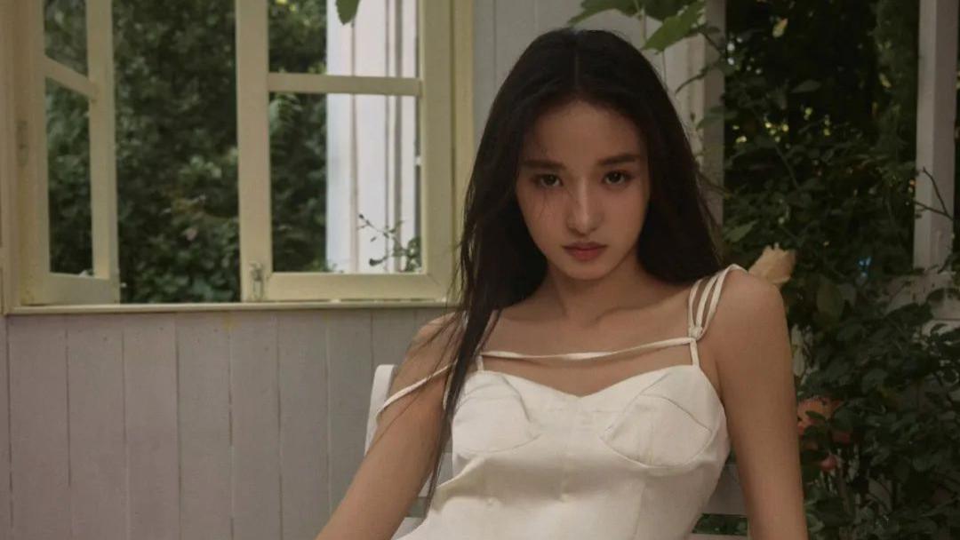 陈昕葳纯欲魅力 大长腿脚丫