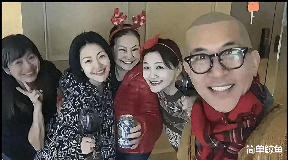 知情人曝：大s具俊晔没有与小s一起跨年，因大曲线压根没办法拍照