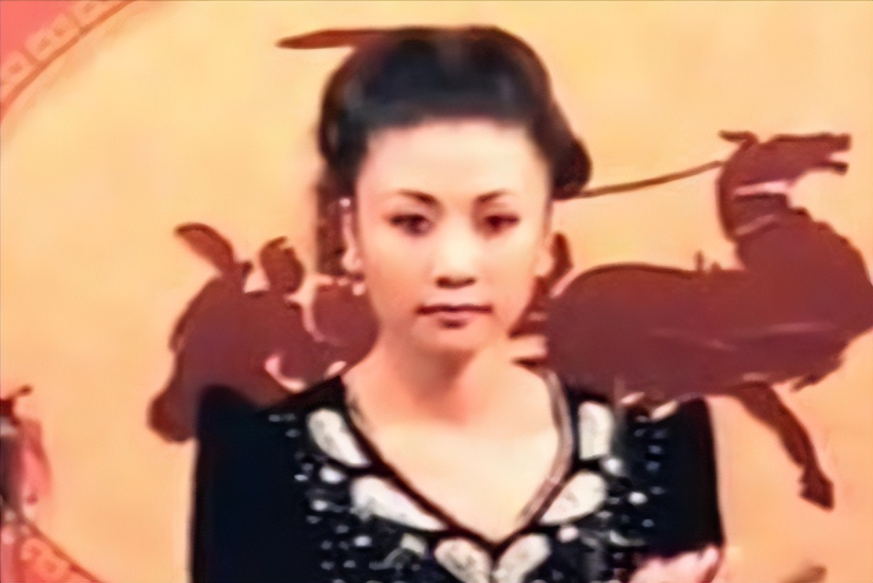 抛弃落魄的郭德纲，撇下4岁郭麒麟，远赴日本务工的胡中惠今怎样