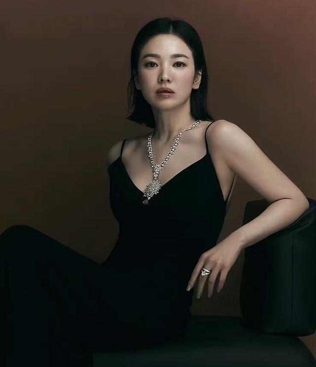 都说鹅蛋脸显圆润其实最富贵 这4位鹅蛋脸女星真的个顶个的貌美