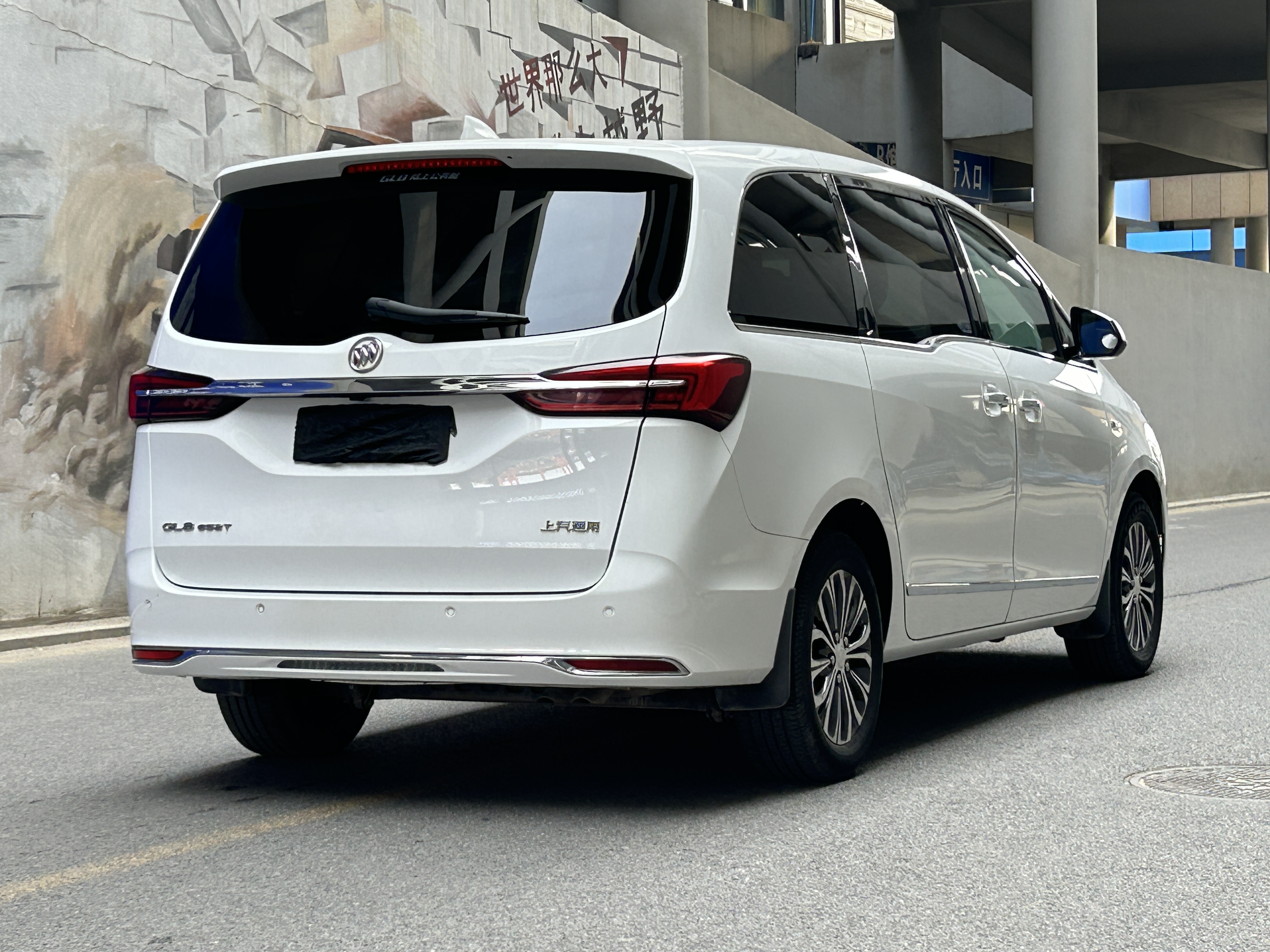 GL8诚意出售：13万出头的陆上公务舱，宜商宜家出行更舒适