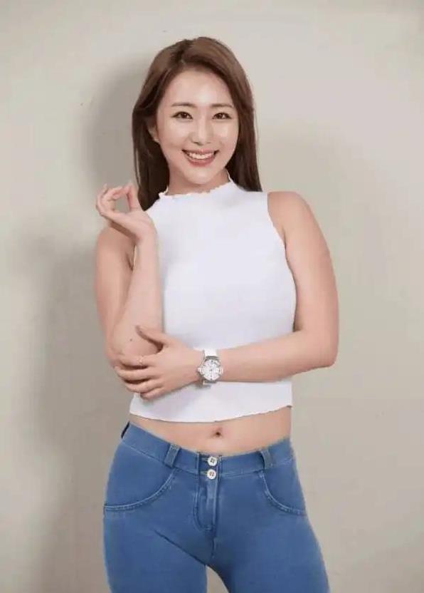 这也太馋人了！李丽珍，这身材着实饱满啊！