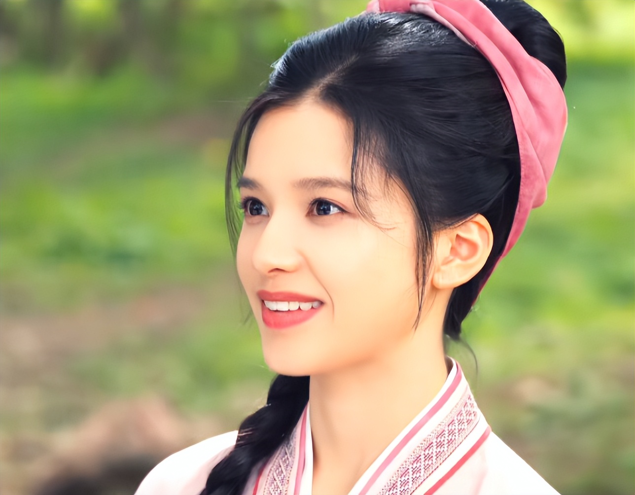 张婧仪新剧大翻车,一星差评被刷爆,这种国产烂剧跪求别再拍