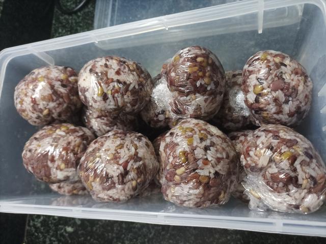 钟南山：中老年少吃馒头与米饭，多吃这三种，健康长寿