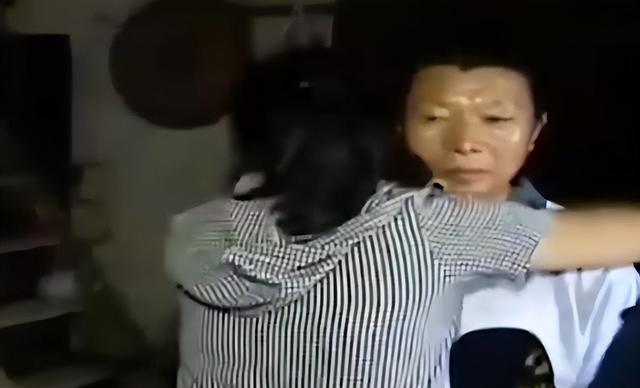 忘恩负义?17年赵丽颖金榜题名后,抛弃穷养父,想要认回富豪老爹