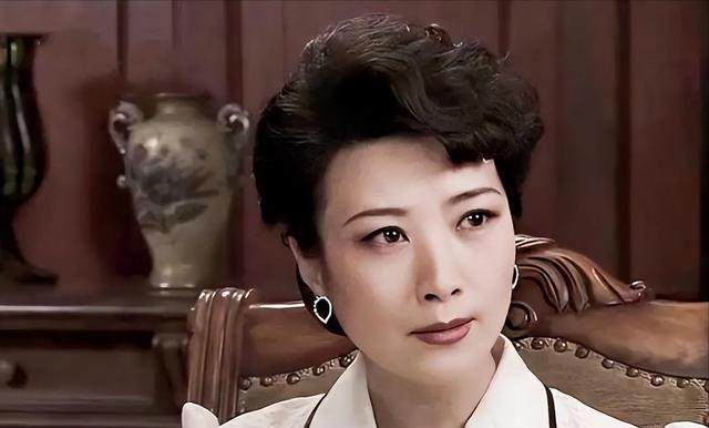 “国家一级演员”长得漂亮戏也好，为人低调不张扬，60岁婚姻成迷