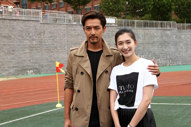 胡歌这辈子最大的错过，是没来得及娶她，人品般配至今0绯闻