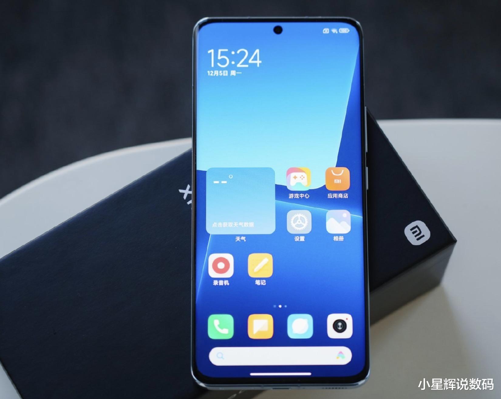 小米打响“价格战”,高端旗舰突降2100元,12GB+512GB+无线充电