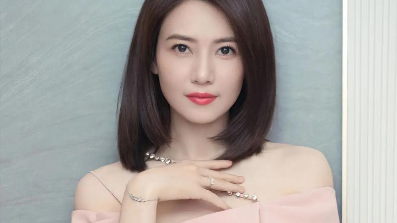 \娱乐圈最真实的脸蛋 不打针不整容的3位女明星\，个个优雅耐看