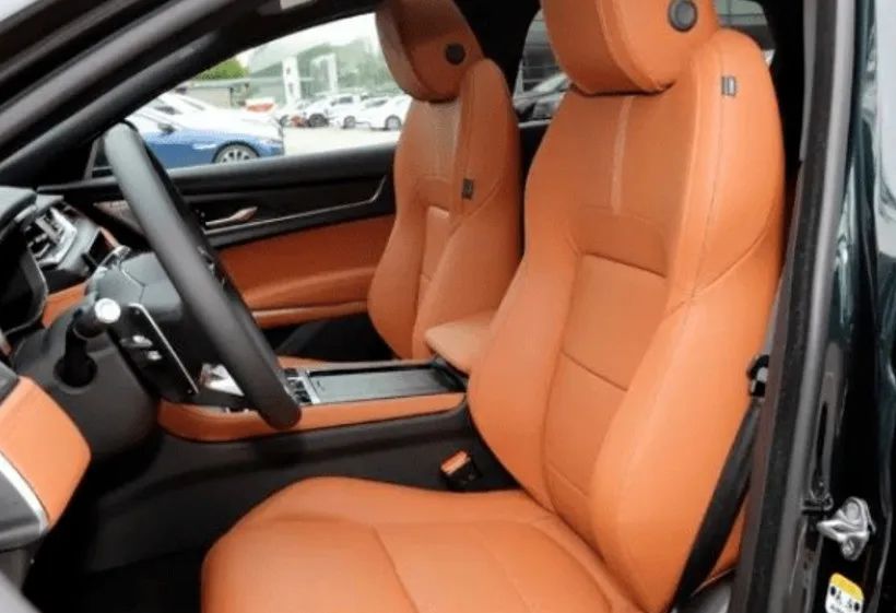 最失败的进口车！从31万降到18万，250马力却没人要