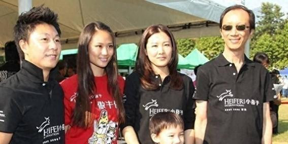 永别了梁锦松！伏明霞22年婚姻正式告吹？71岁丈夫淡然回应