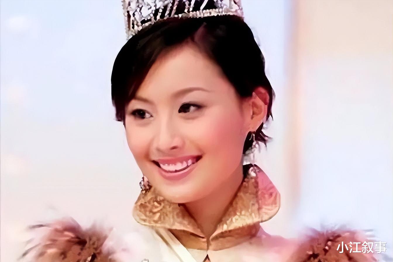 因“不孕”被豪门抛弃，嫁给法国外交官却儿女双全，如今她怎样了