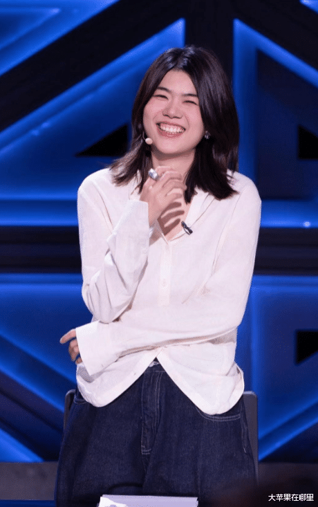 京东请杨笠代言惹争议,消费者炸毛,集体退款抵制,评论区已沦陷