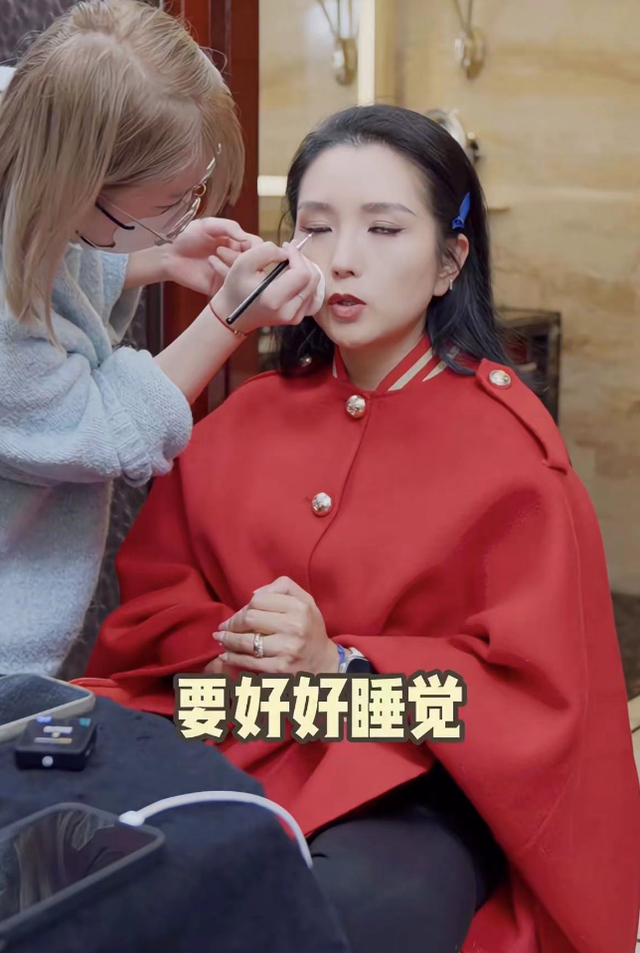 何洁瘦了70斤上浪姐:无需节食,三餐照吃,最大的运动是走路!