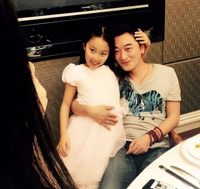 星光璀璨,家庭和睦, 刘欣邵峰夫妇的人生赢家之路