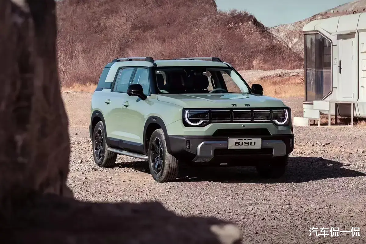 这才是男人的浪漫！四驱硬派SUV，10万搞定，越野代步两不误