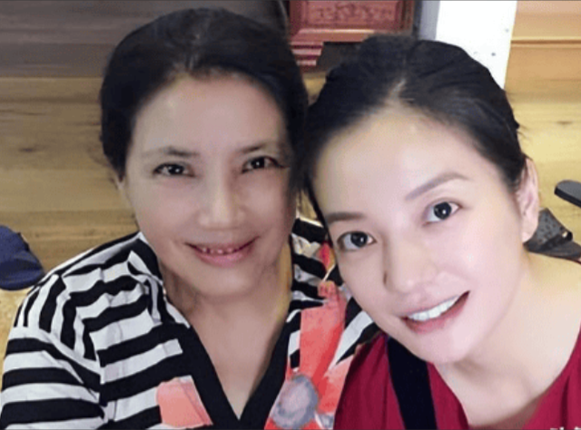 3年过去了，那个被当众泼粪，遭国家封杀的赵薇，如今怎么样了