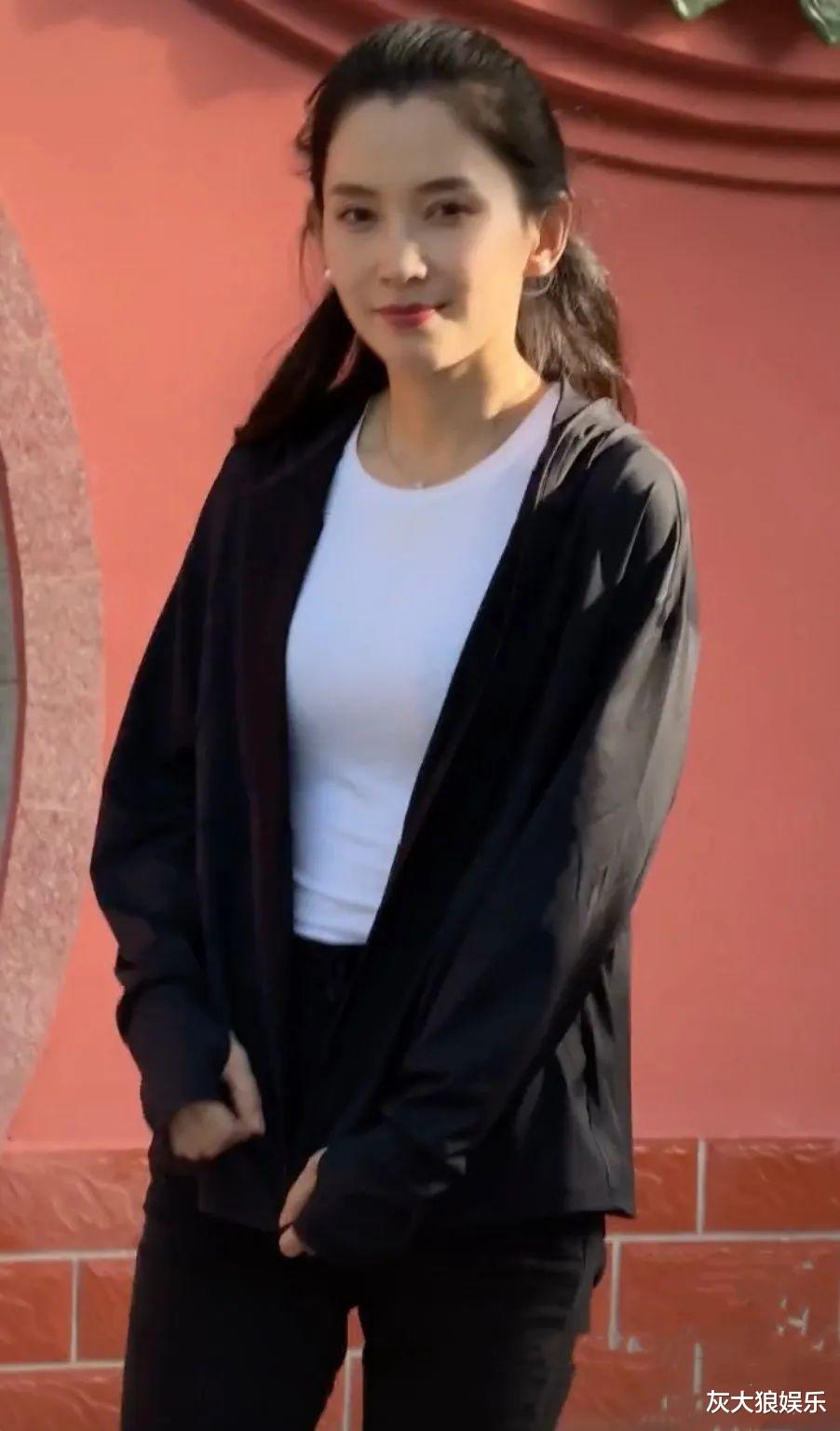 森林北跟章子怡杠上了,暗戳戳比美,汪峰秃顶,被嘲放纵过度