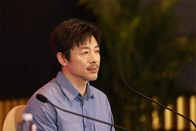 黄晓明增肥30斤演智障人士 《阳光俱乐部》怎么样