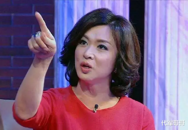 这一次,“八面玲珑”的曹可凡,不再被世界宽容