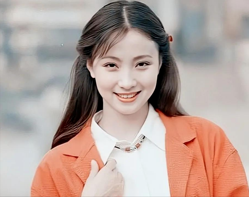 她是国家一级演员,消失18年早已离世,陈道明葬礼上泪流满面