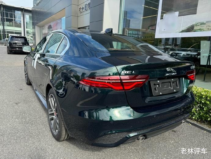 豪车“一跌到底”，从32.98万跌至14.68万，配2.0T+8AT却卖不动
